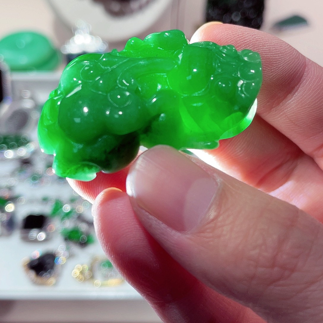 翡翠颈饰未镶嵌翡翠