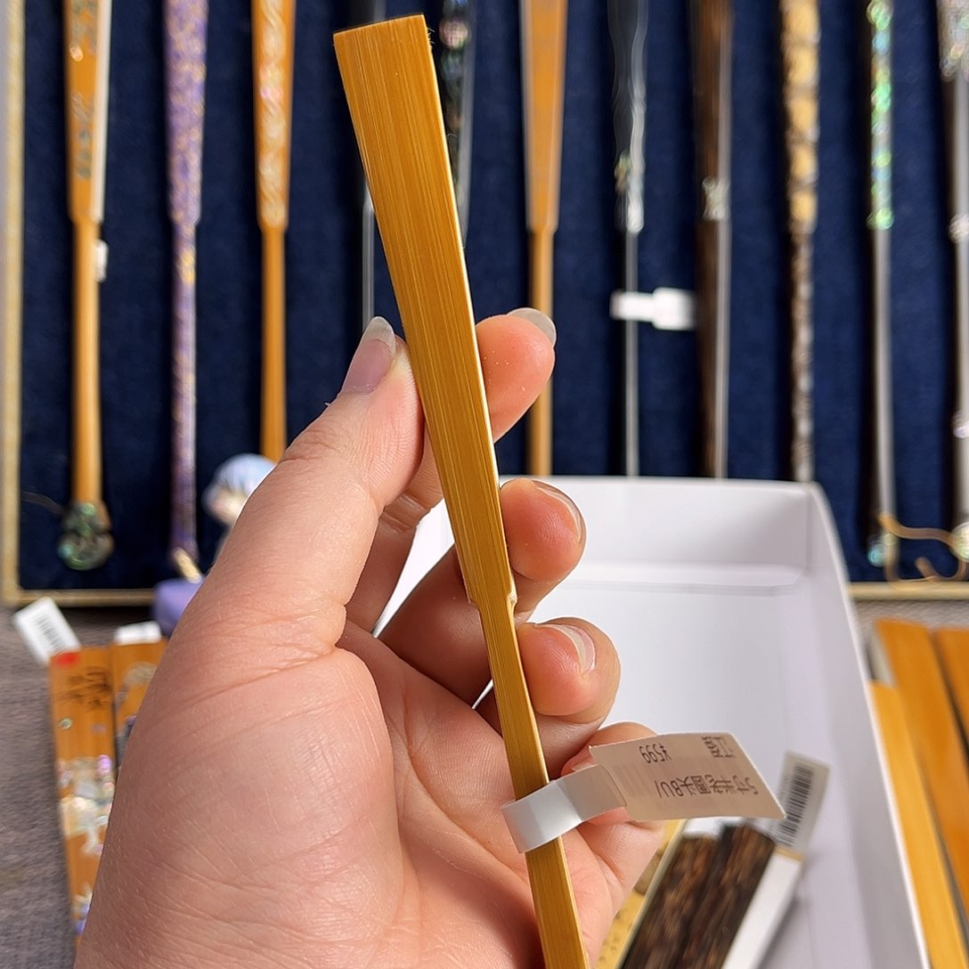 扇子贪*壶扇子的形状非常奇特