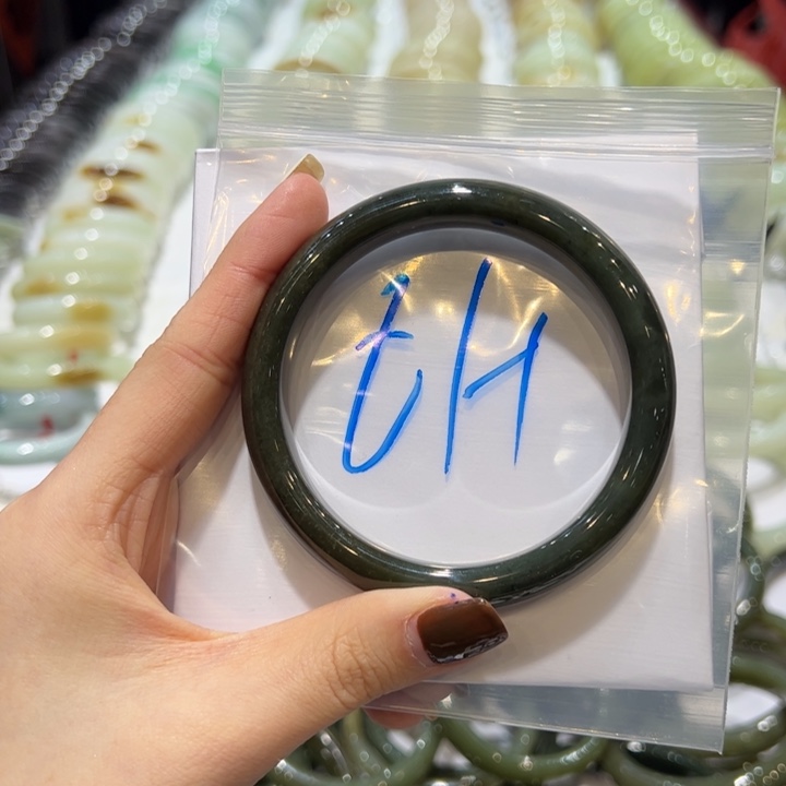 和田玉（糖玉）手镯未镶嵌