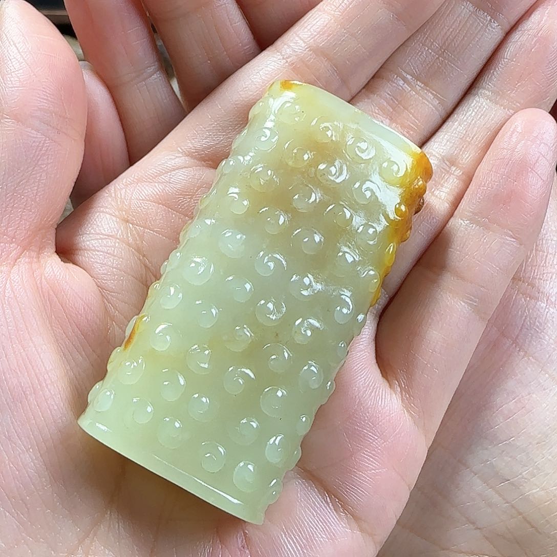 和田玉（糖玉）挂件未镶嵌自*