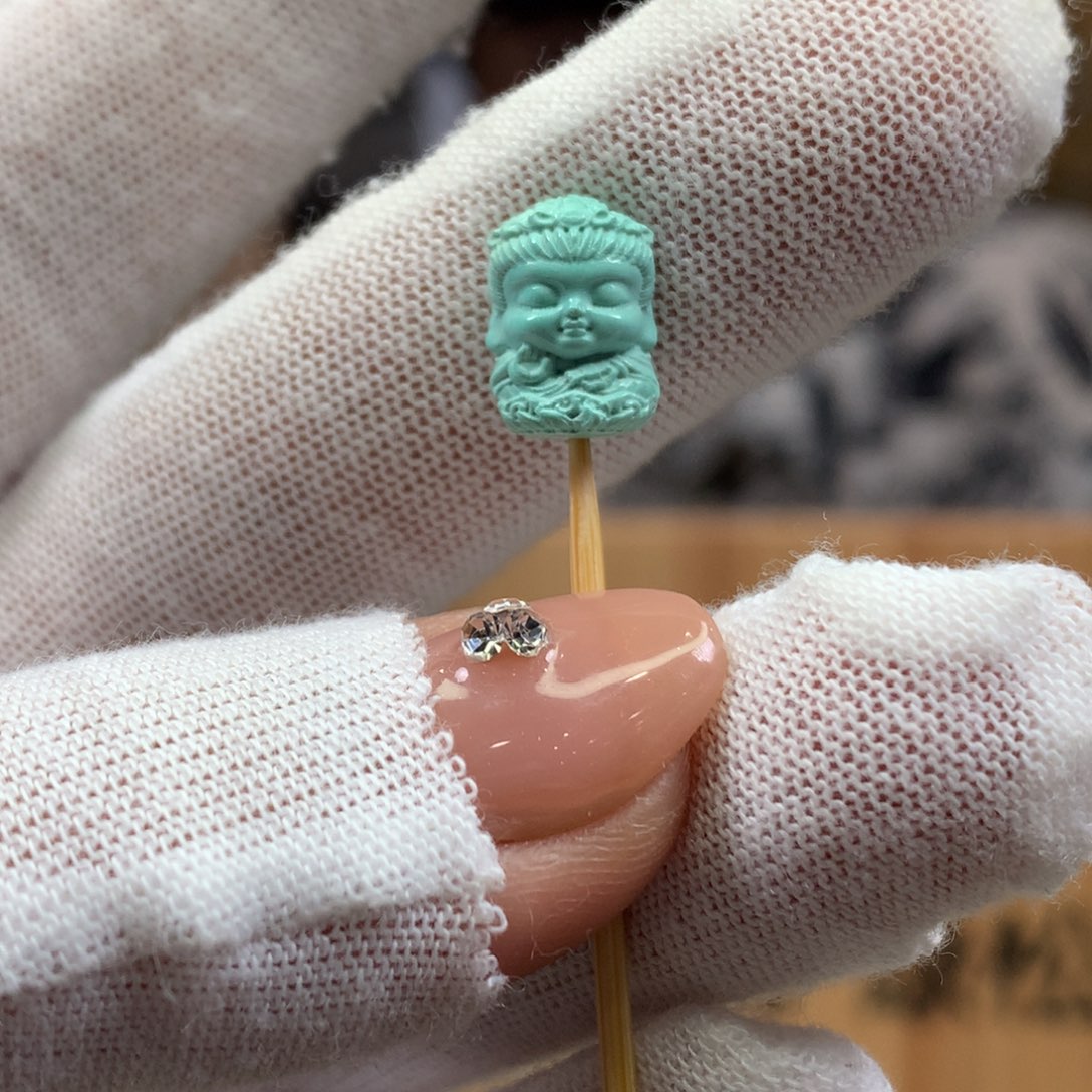 绿松石未镶嵌挂件