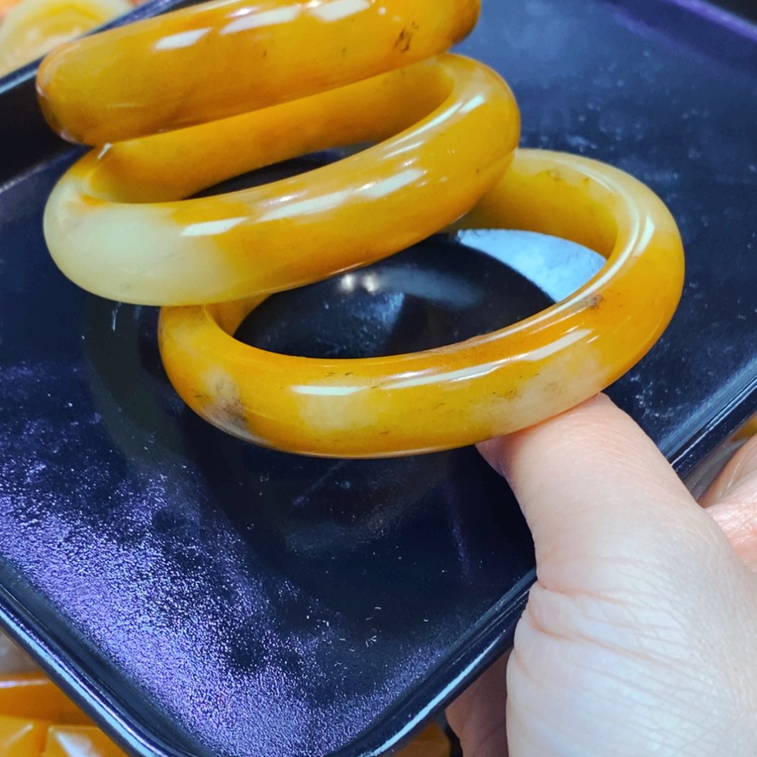 未镶嵌石英质玉（黄龙玉）吊坠(不含链)