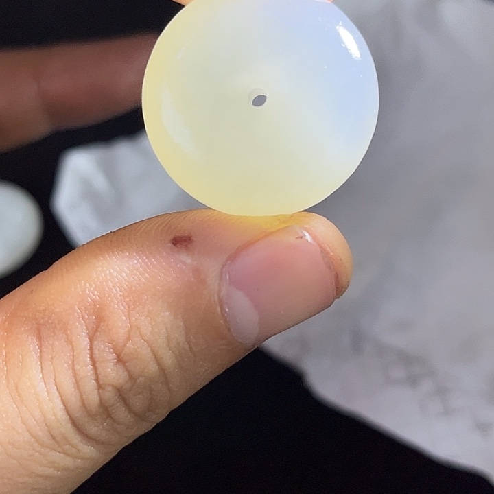 最***想新疆和田白玉平安扣