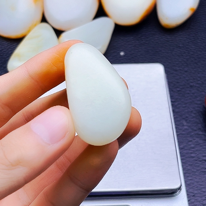 梦***辰和田玉未镶嵌挂件