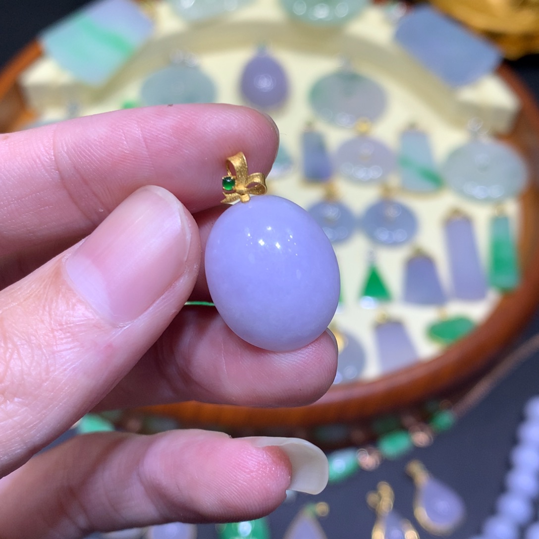 翡翠吊坠(不含链)18K金镶嵌