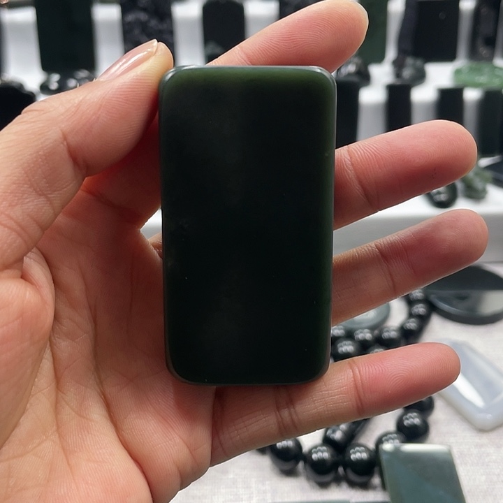 【闪购商品】颈饰未镶嵌和田玉（青玉）深*