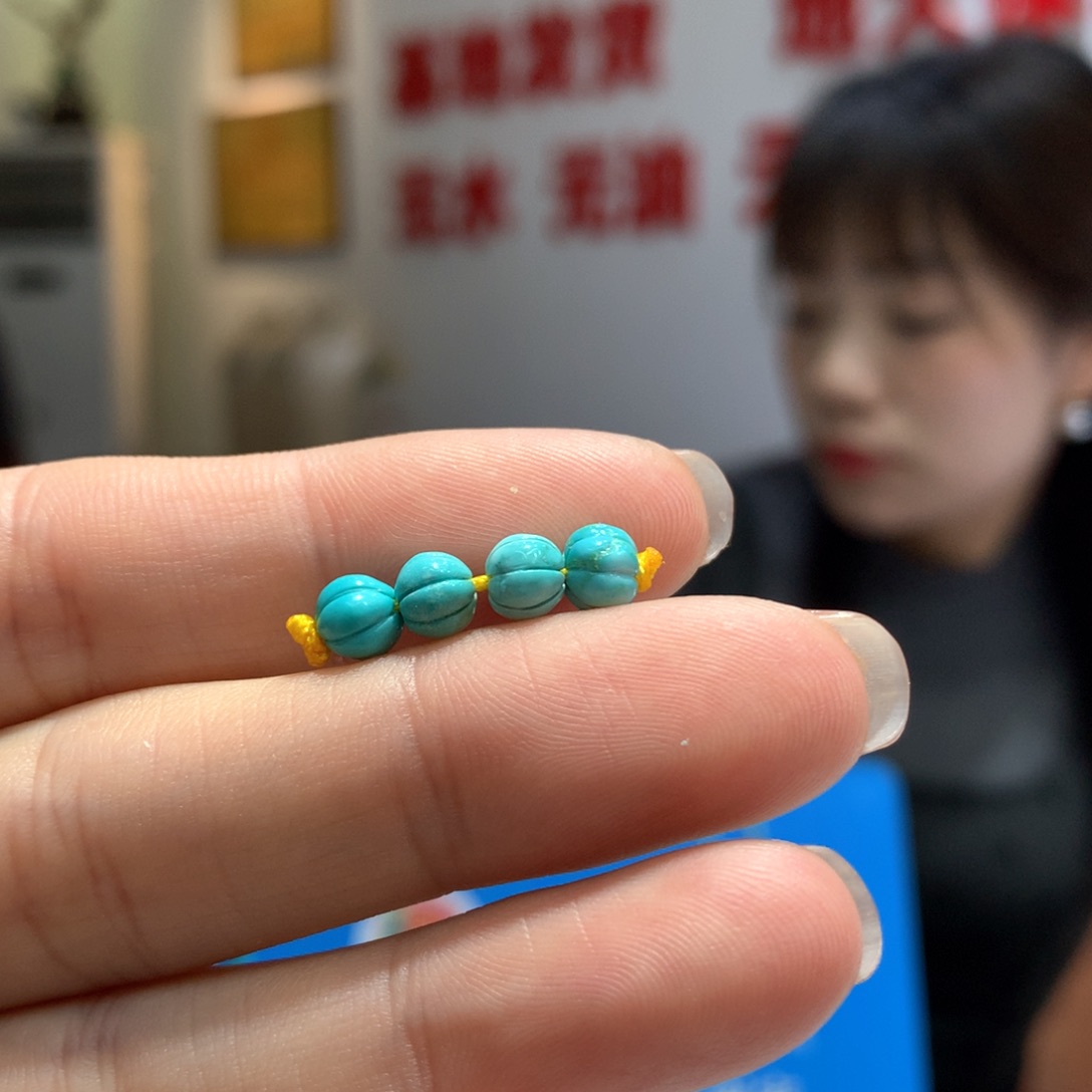 绿松石配饰未镶嵌