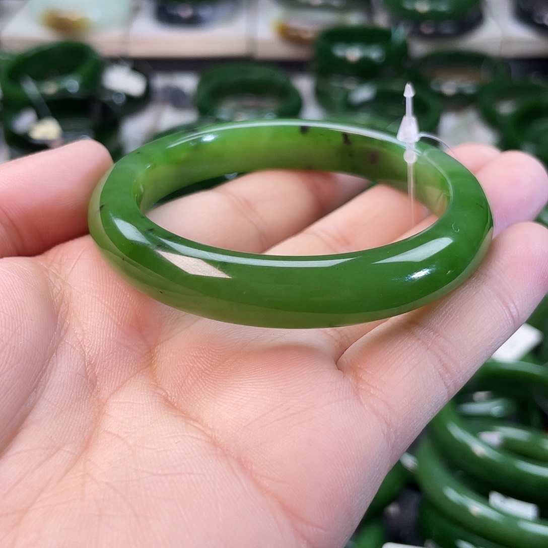 和田玉（碧玉）手镯未镶嵌