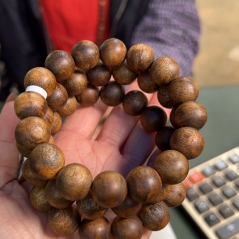 沉香手串红土乌身15克卡1.4多样性发1条