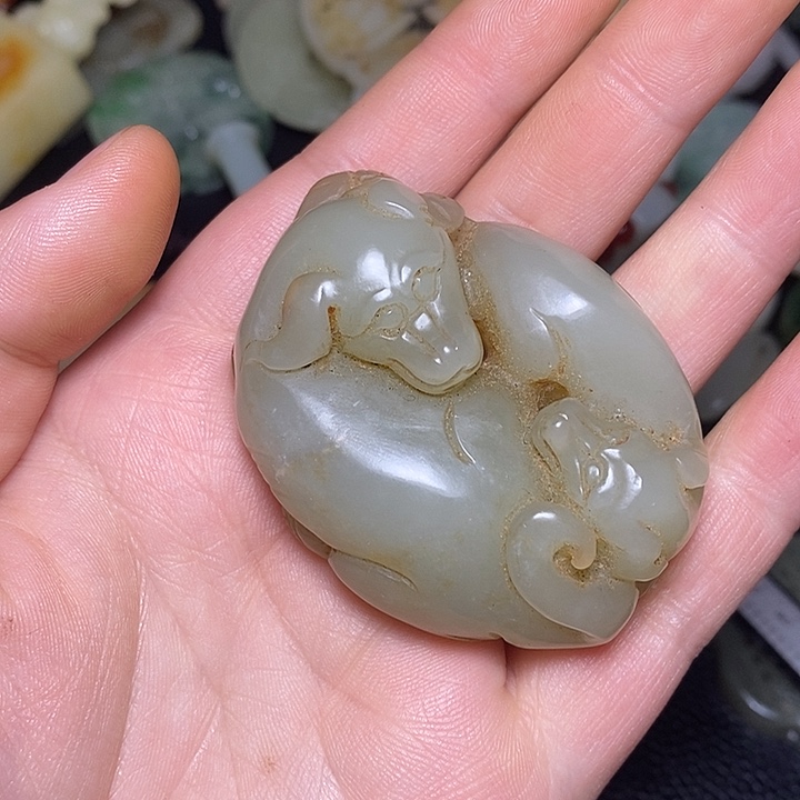 和田玉未镶嵌颈饰