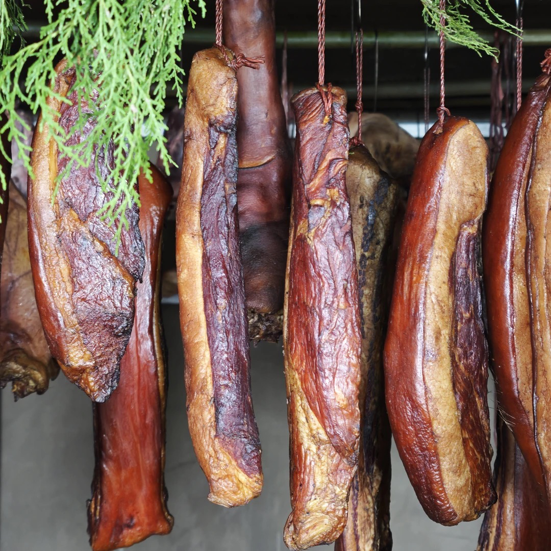 四川腊肉烟熏坐墩二刀肉柏丫树烟熏现称改价