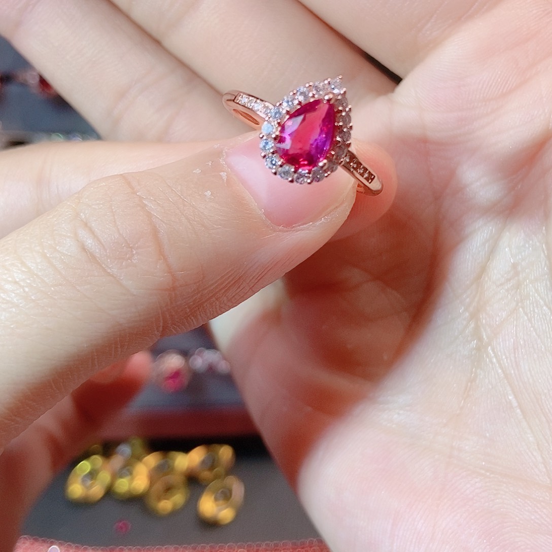 碧玺戒指银S925镶嵌卢比来