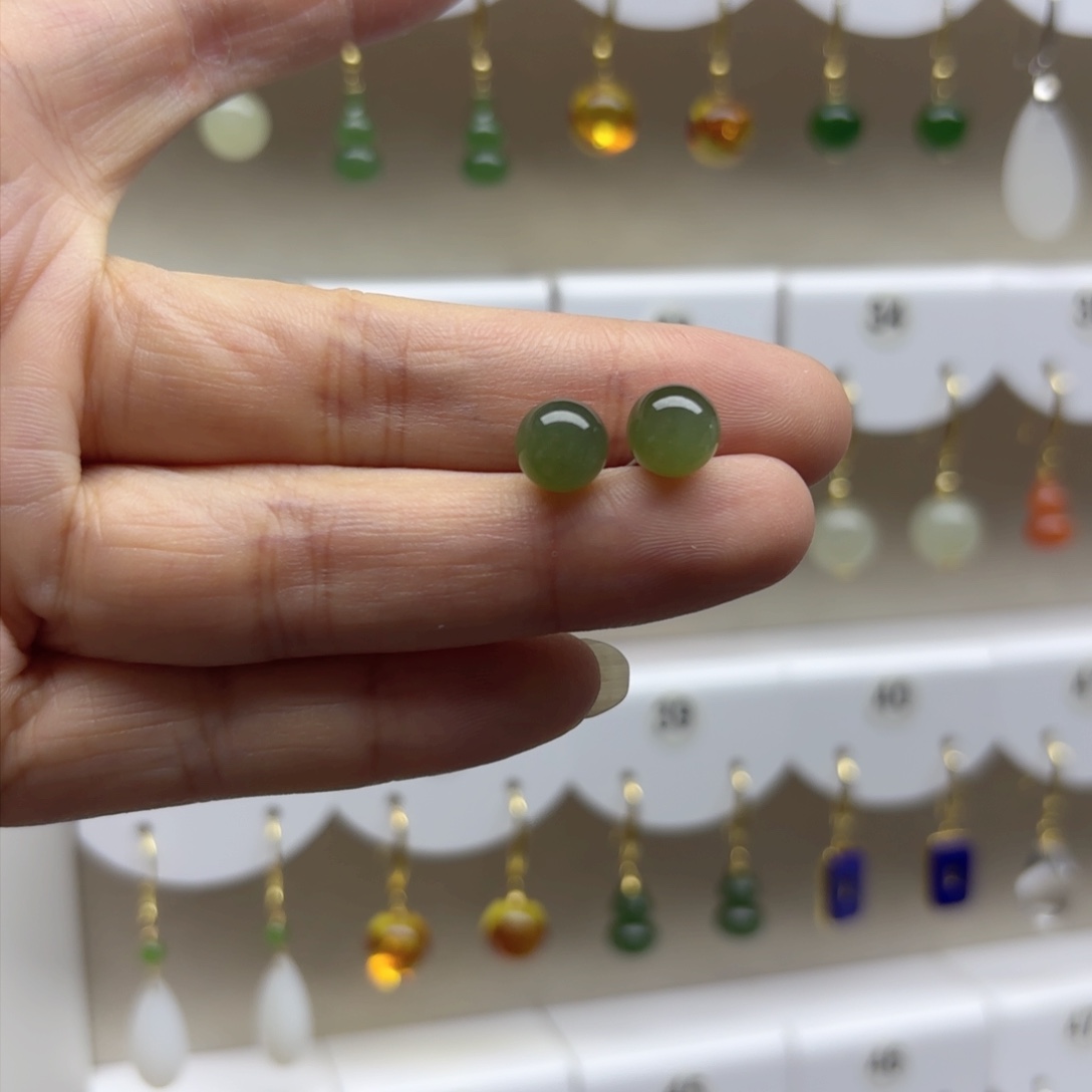 和田玉银S925镶嵌耳饰8m m