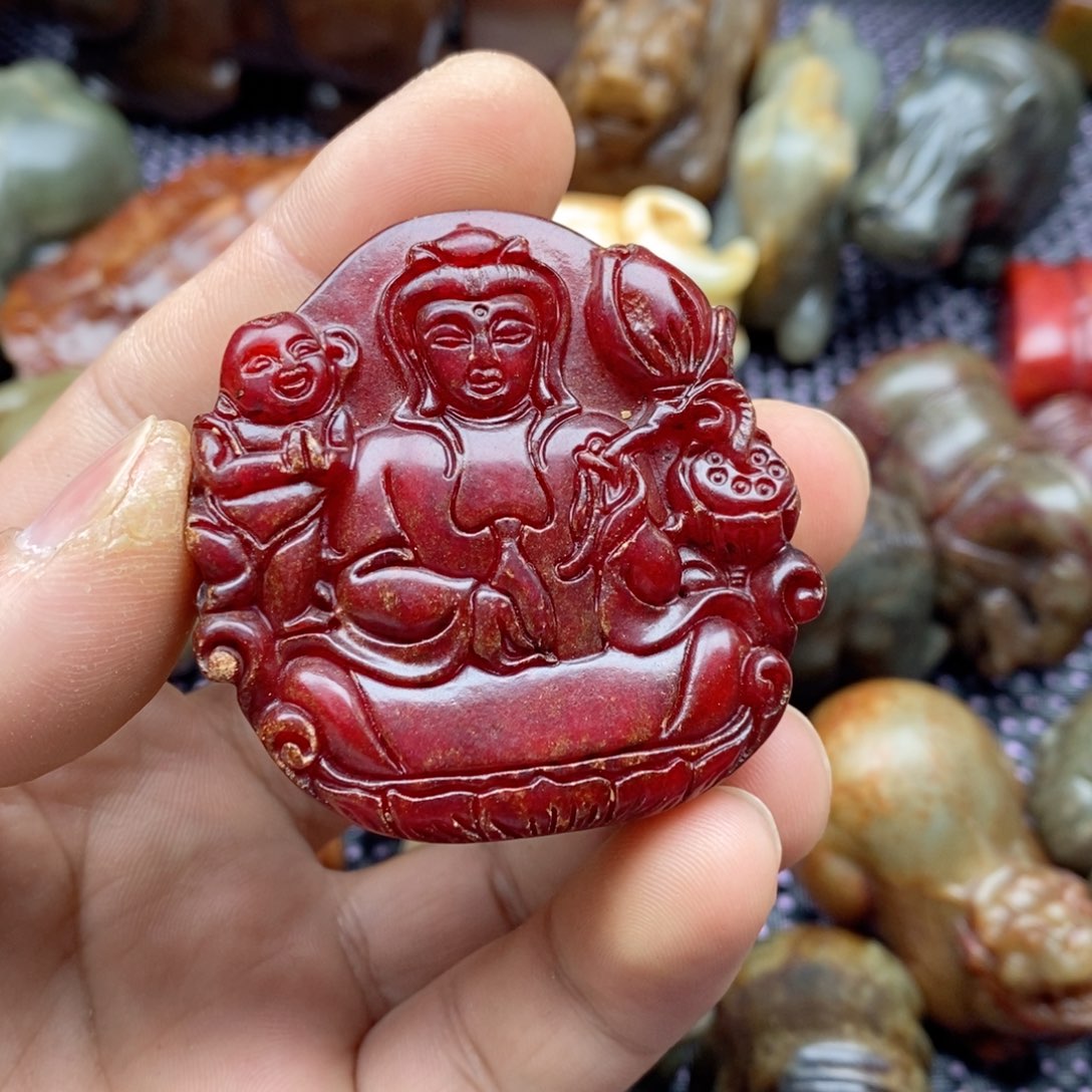 蛇纹石玉未镶嵌颈饰