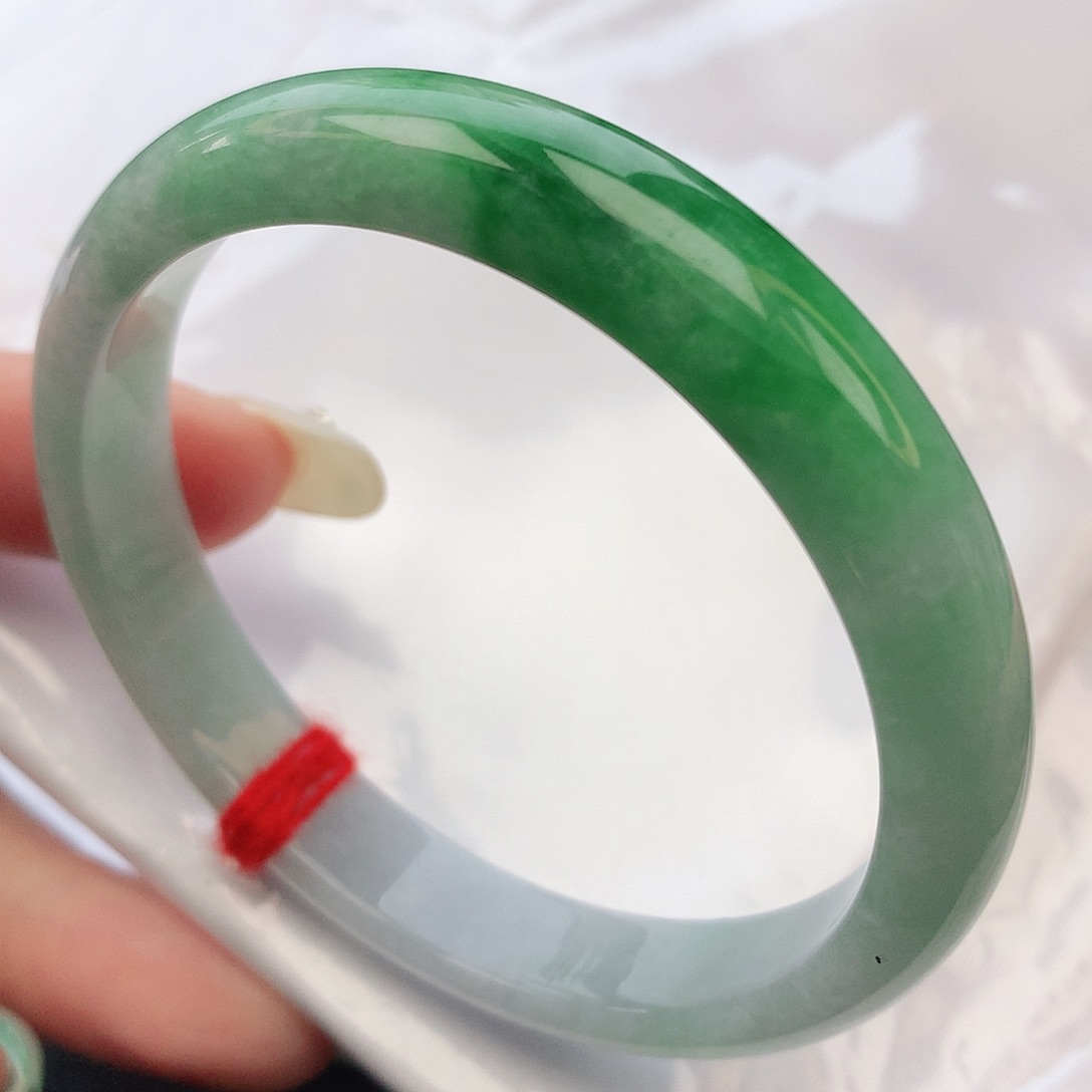 翡翠手镯未镶嵌53圈口150015