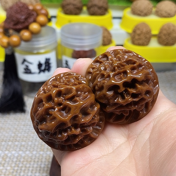 文玩核桃把件耳****7珊瑚纹