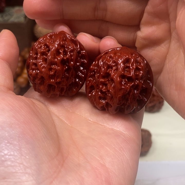 文玩核桃吊坠野狼