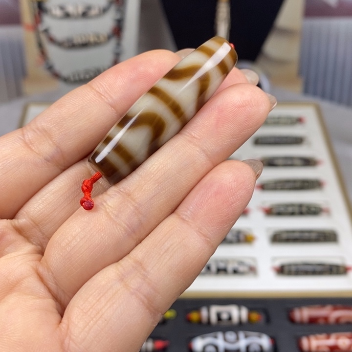 畅***界玛瑙/玉髓（覆膜）未镶嵌颈饰