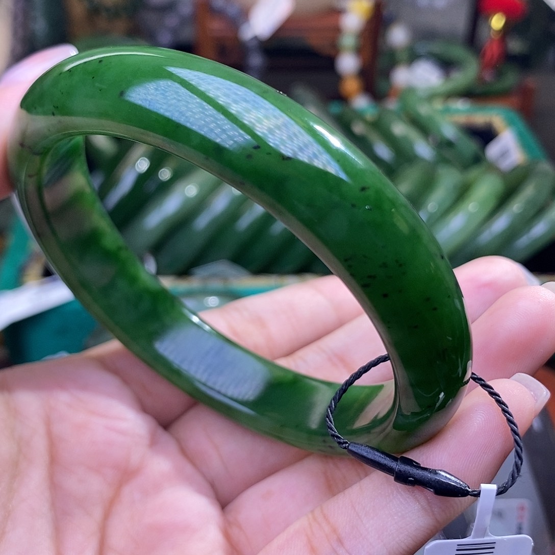 和田玉菠菜绿碧玉老料手镯61圈未镶嵌