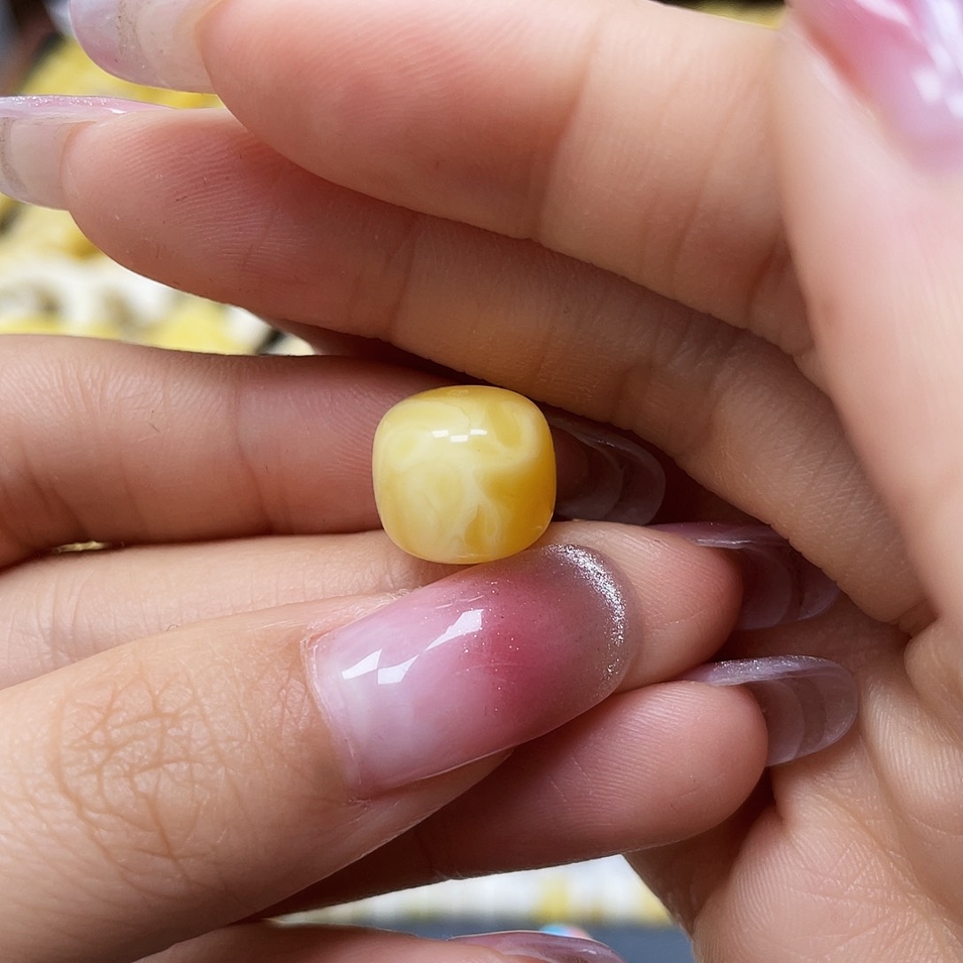 蜜蜡裸石未镶嵌老型11.8✖️10.7mm