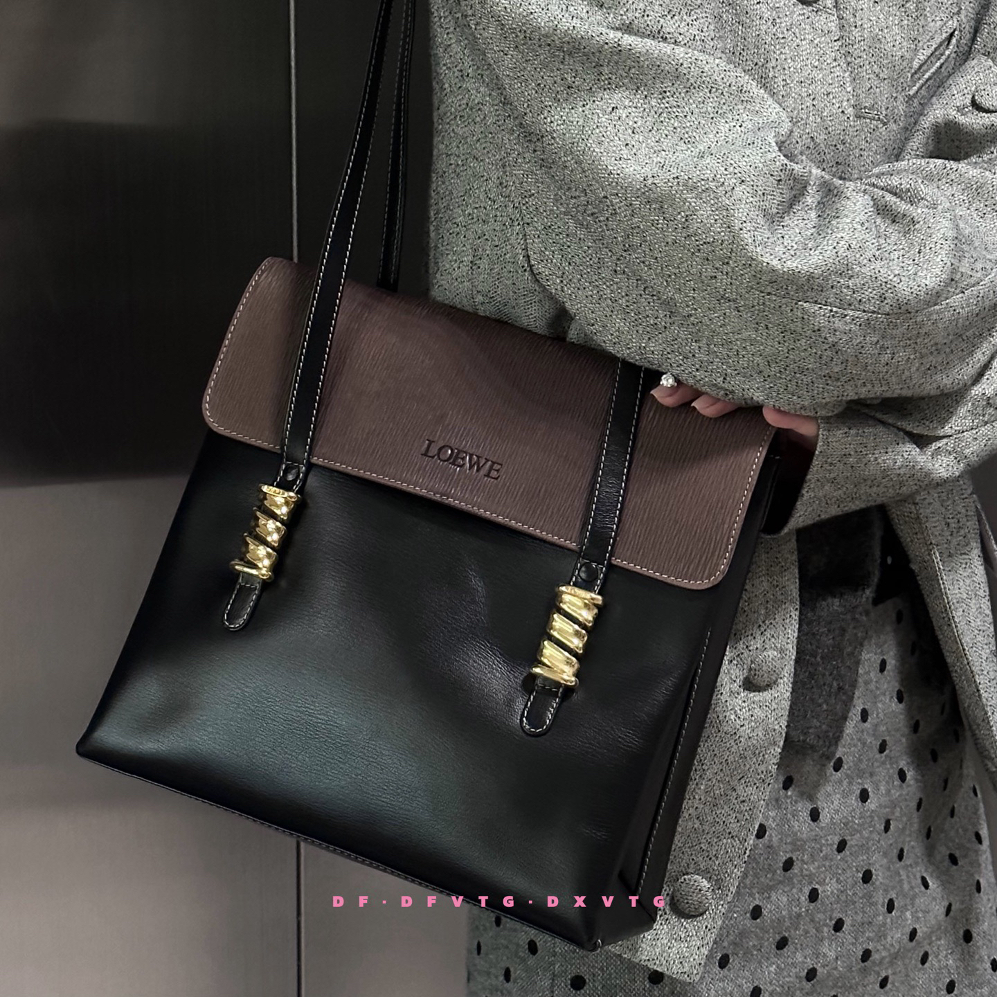 95新 LOEWE/罗意威 loewe 黑棕托特单肩包