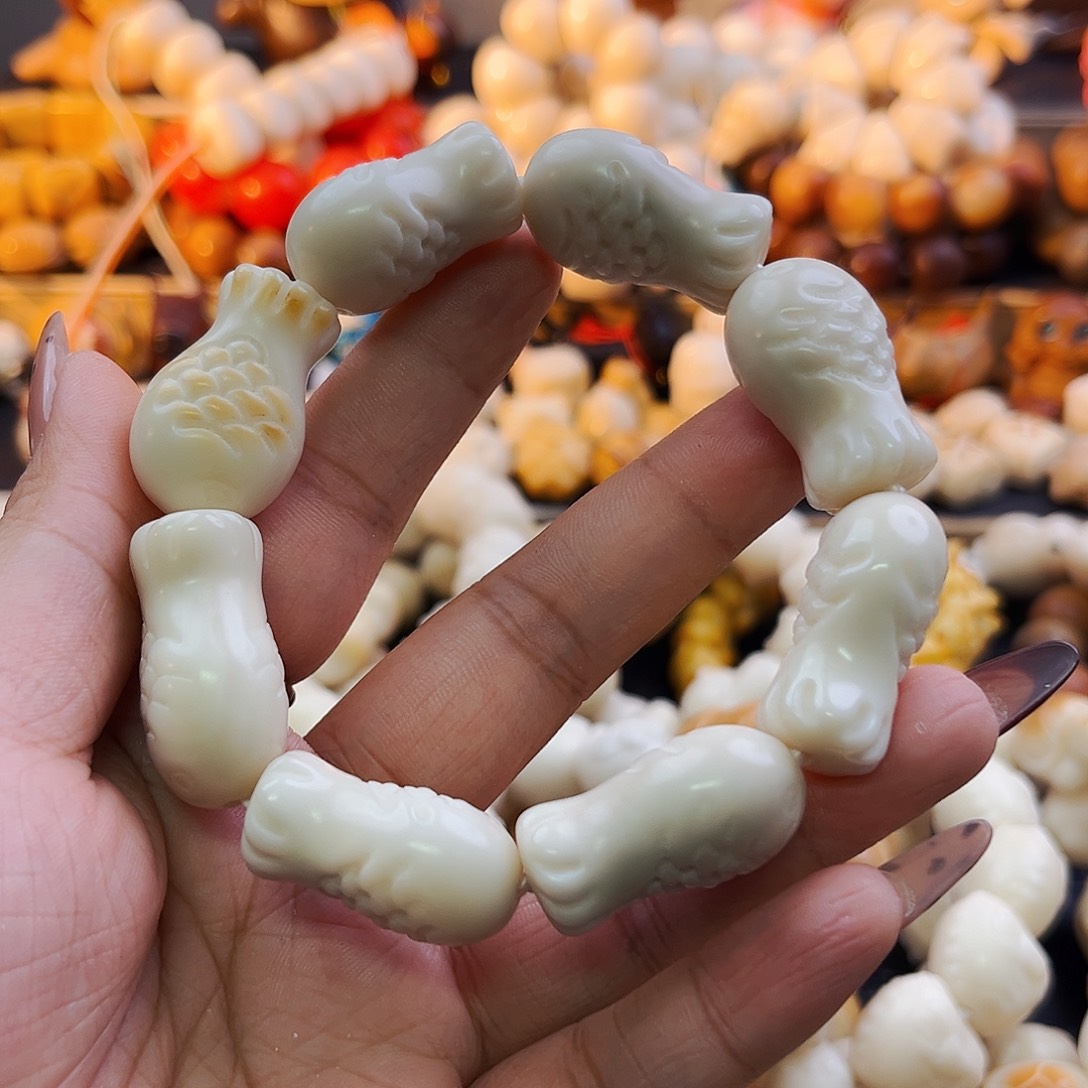 手串菩提根/象牙果锦鲤