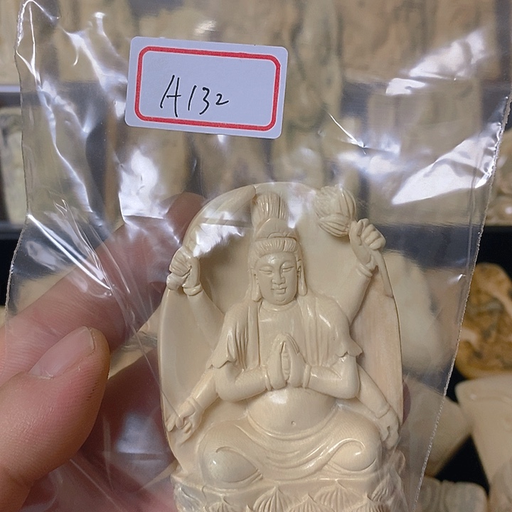 ?****?天然猛犸牙雕刻残次品