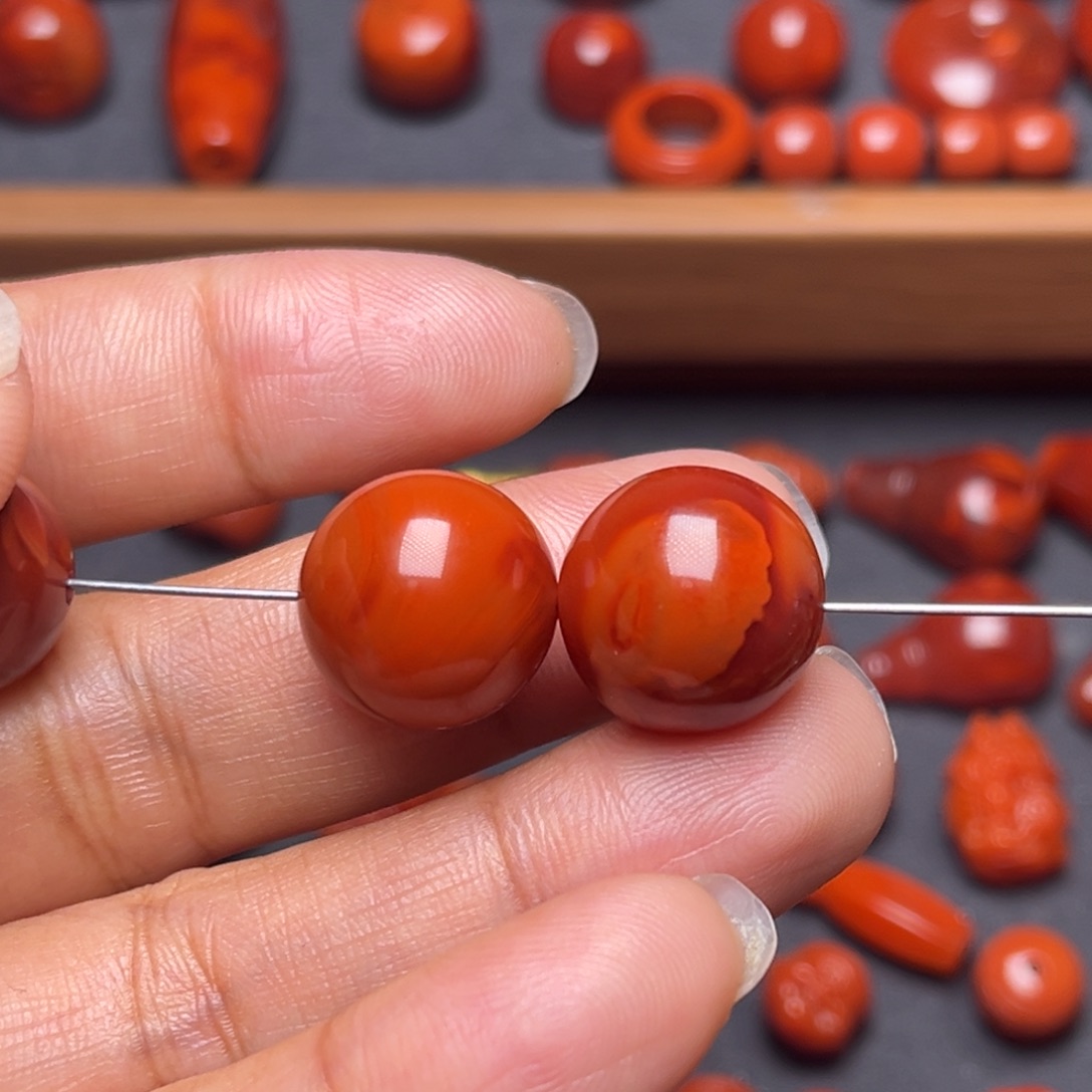 南红玛瑙配饰未镶嵌L****圆珠14.8