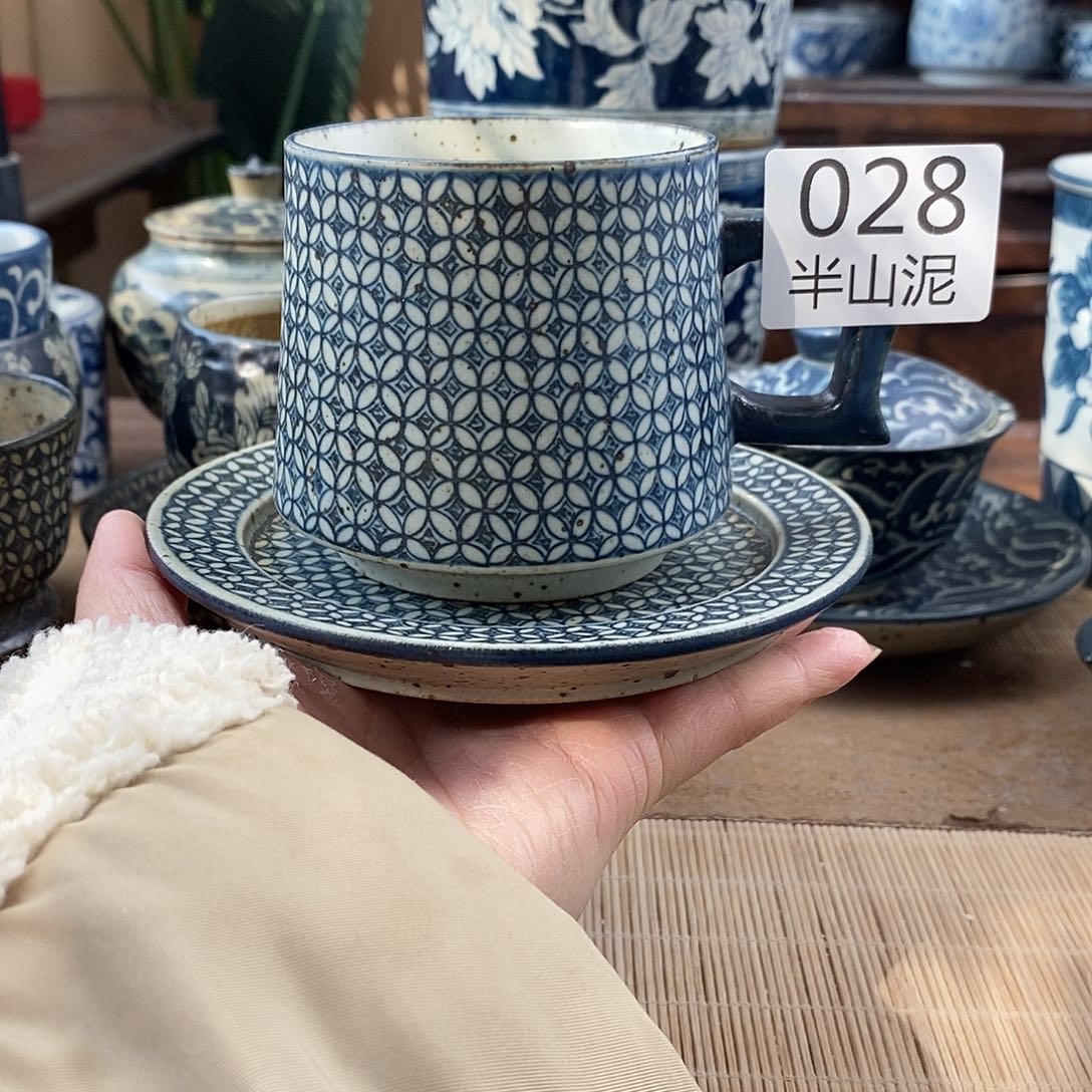 手工手绘青花陶瓷