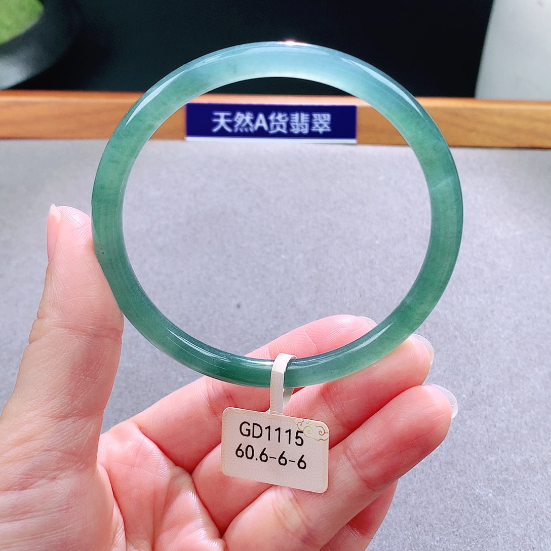 未镶嵌手镯翡翠天然翡翠手镯a货