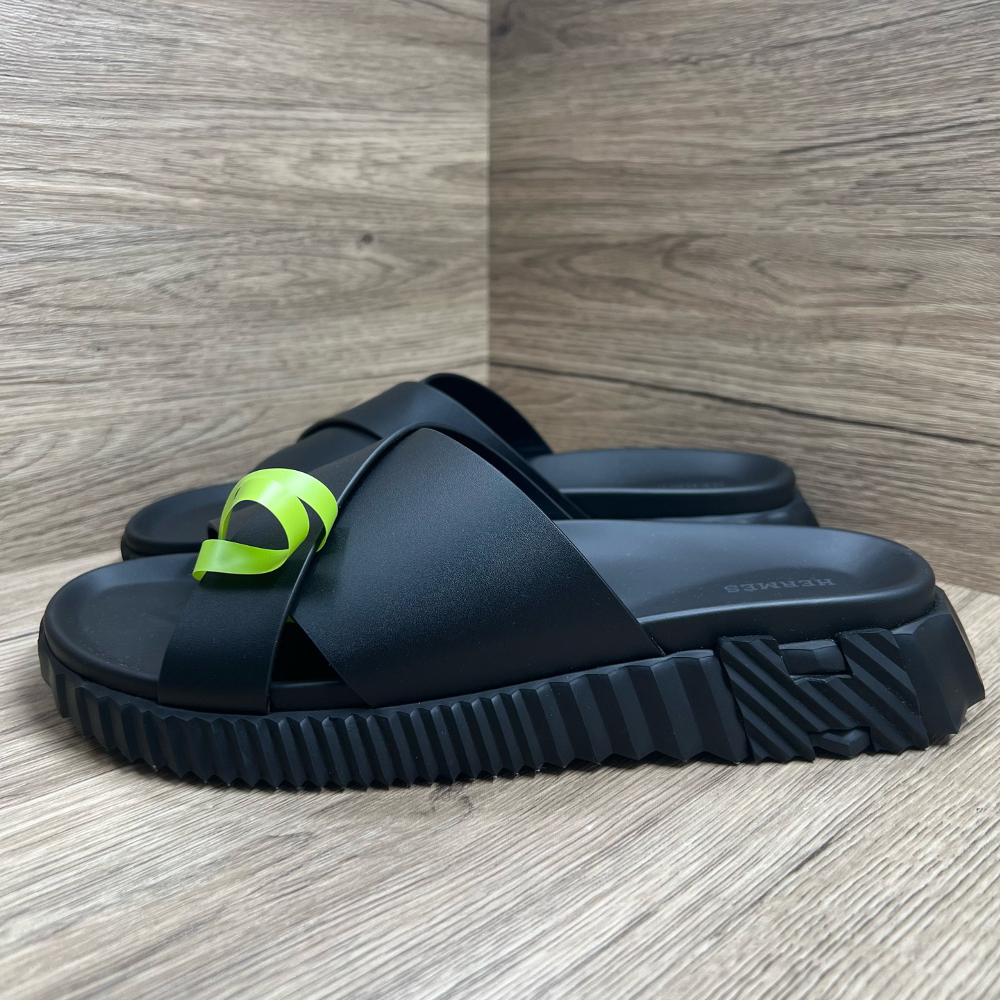 未使用 Hermes/爱马仕 Infra 黑色拖鞋 43码