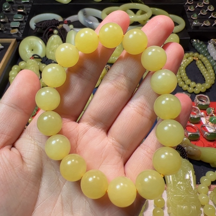 和田玉（黄玉）颈饰未镶嵌