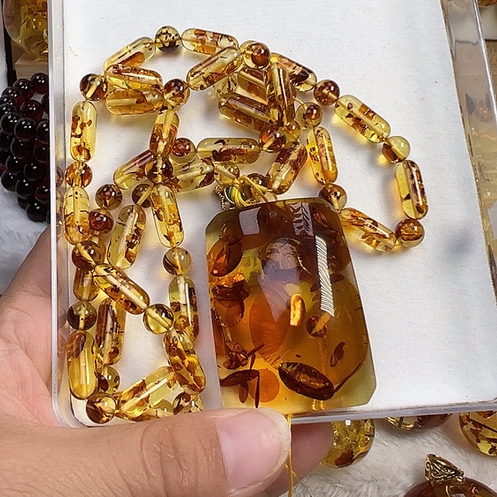 柠***檬琥珀（花珀）未镶嵌颈饰