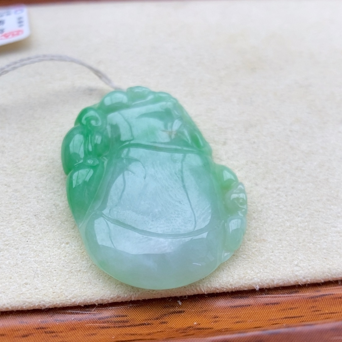 翡翠未镶嵌颈饰吊坠2