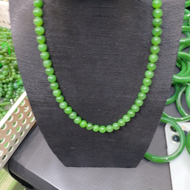 和田玉（碧玉）未镶嵌颈饰