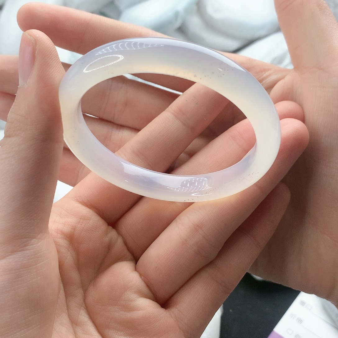 玛瑙/玉髓手镯未镶嵌5657