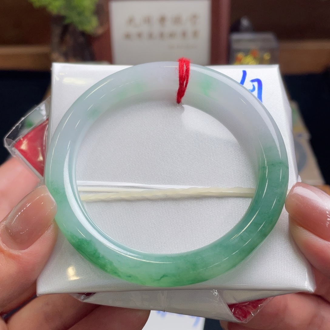翡翠手镯未镶嵌翡翠54圆条