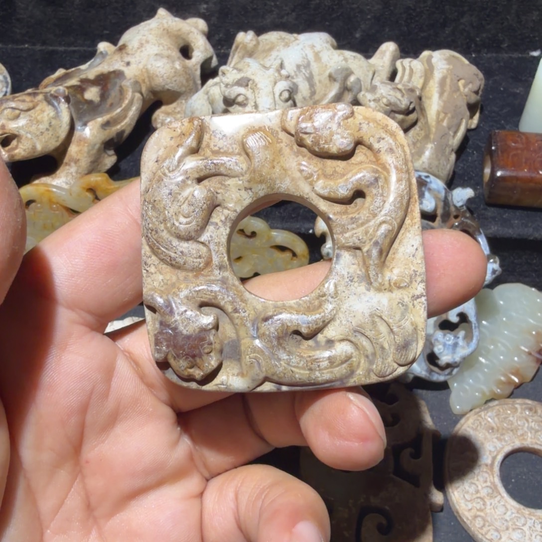 明***戟和田玉未镶嵌挂件