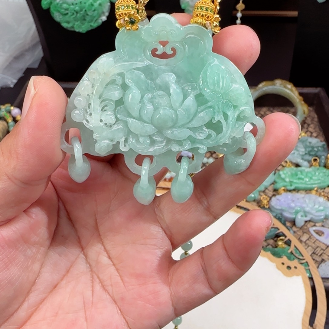 翡翠颈饰未镶嵌仿古