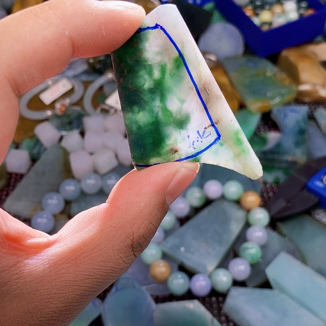 颈饰未镶嵌翡翠翡翠