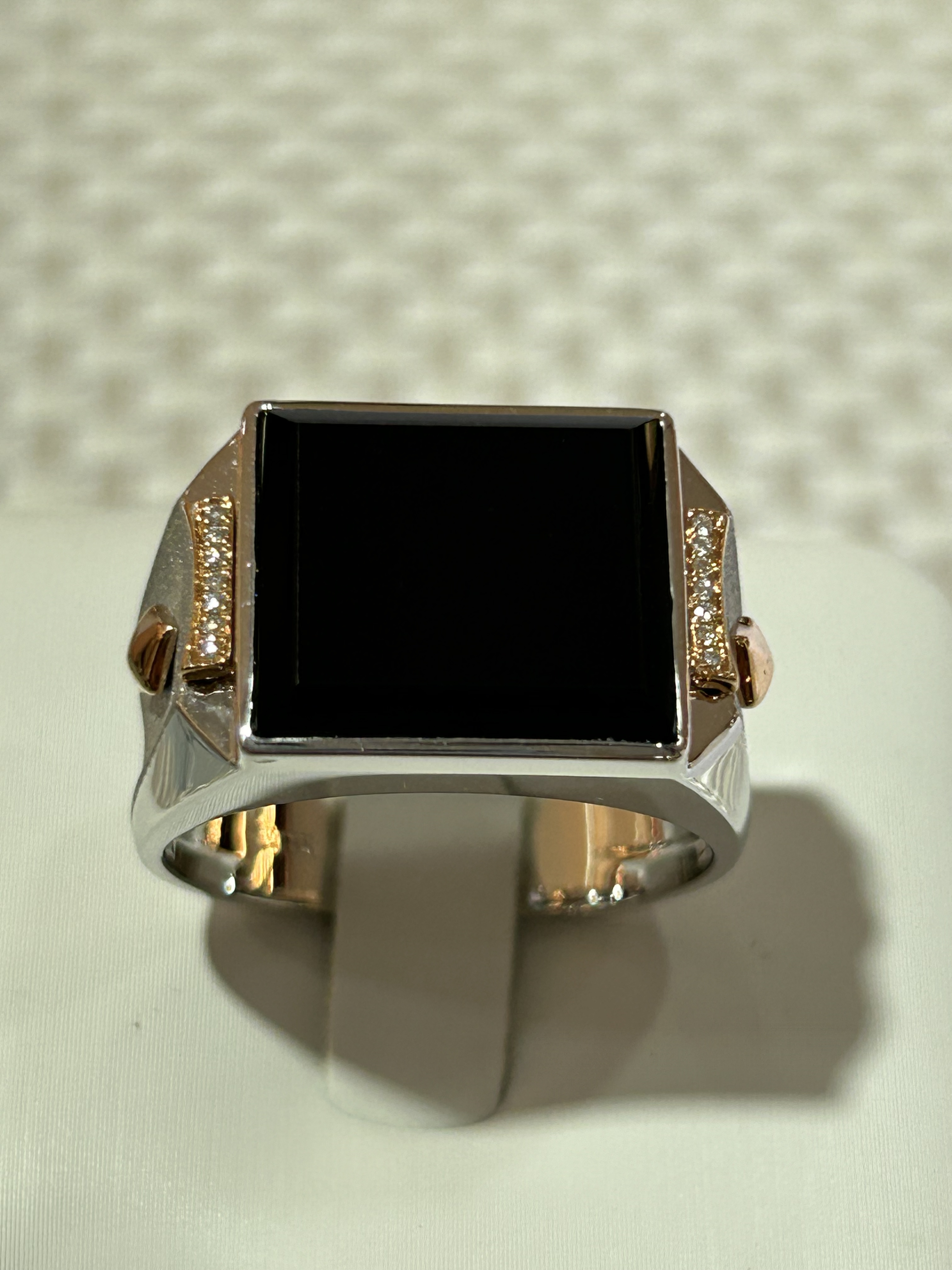 18K镶嵌天然缅甸翡翠墨翠方形戒指