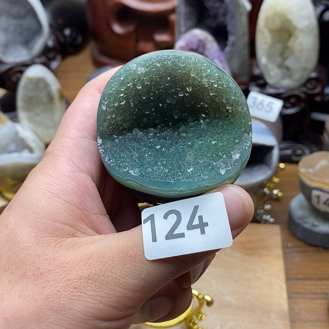 紫晶摆件未镶嵌全抛