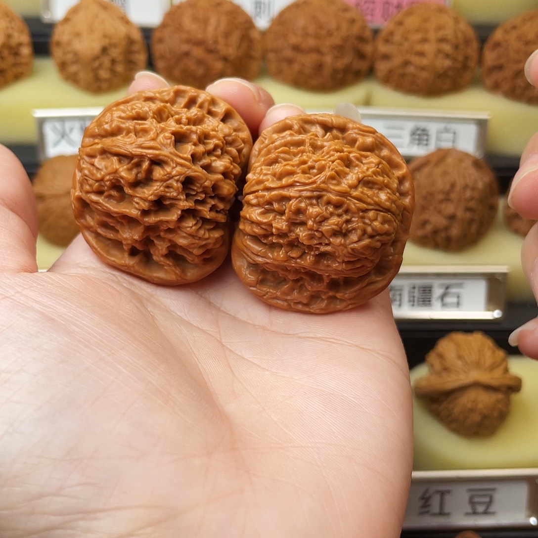 文玩核桃吊坠南疆42尺741