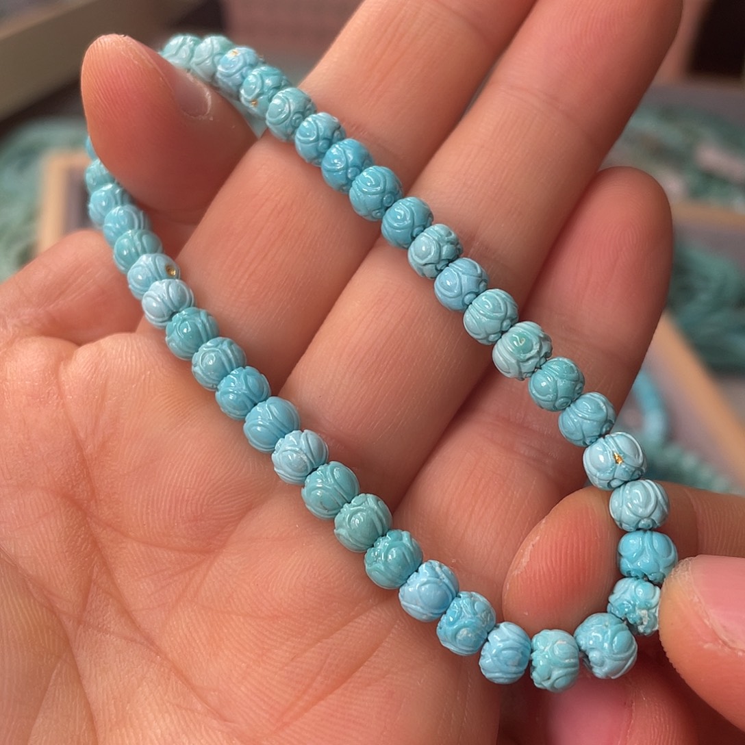 绿松石未镶嵌颈饰