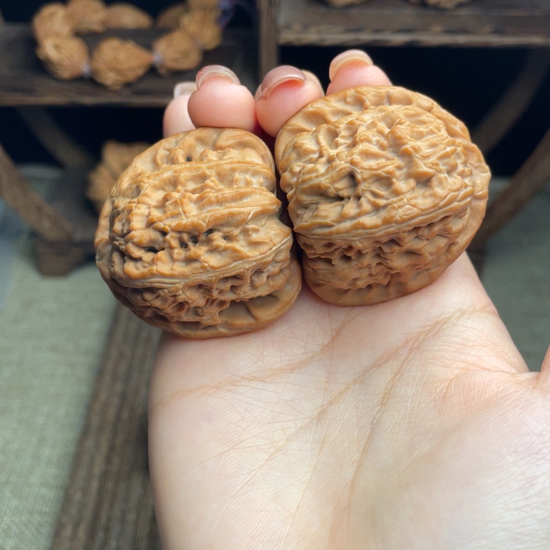 牧***芸吊坠文玩核桃头货三角白42