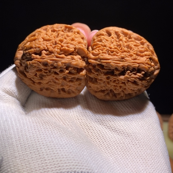 小***慧文玩核桃吊坠41三角疆