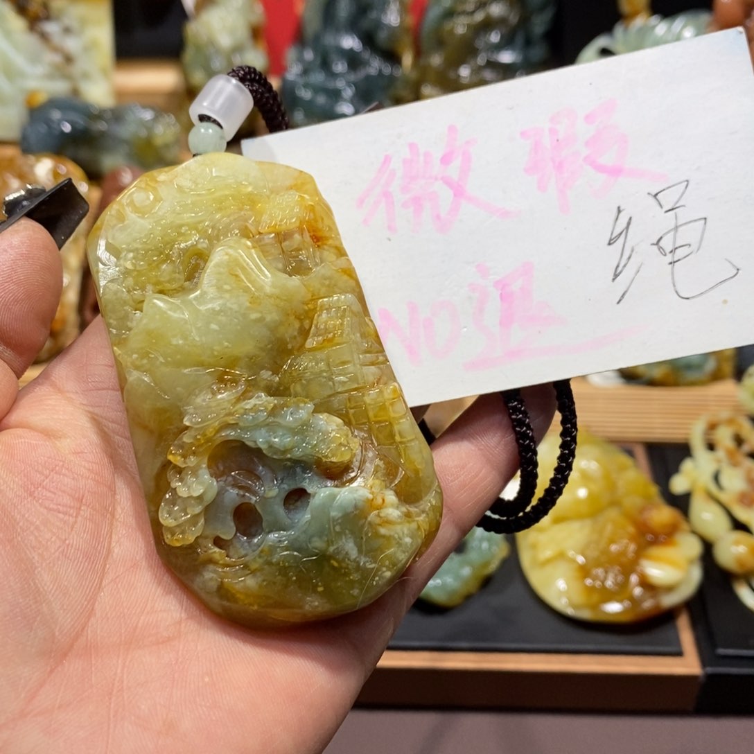 蛇纹石玉颈饰未镶嵌