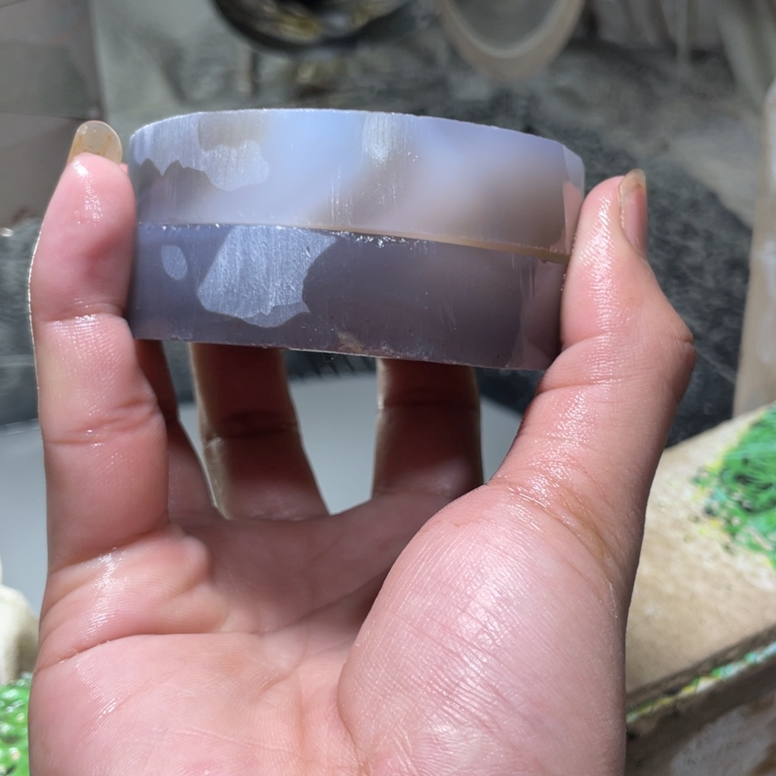 定制玛瑙美**姐手镯工费