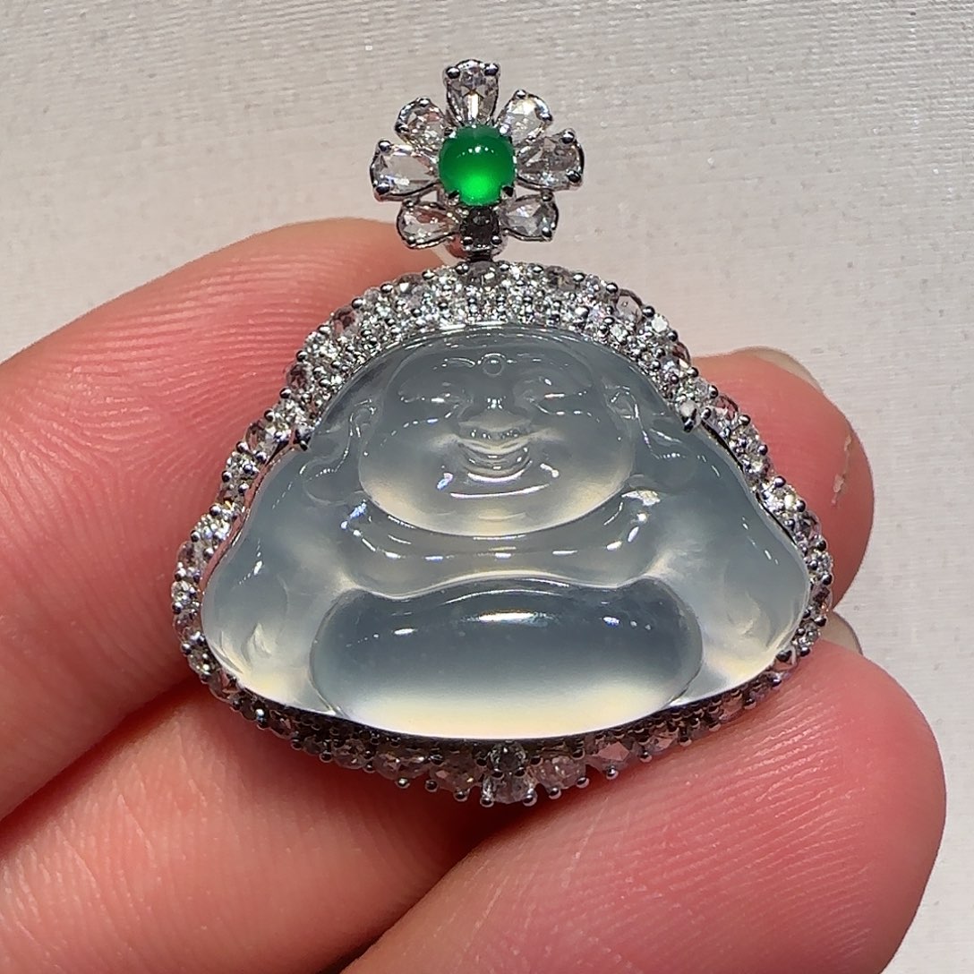 翡翠颈饰18K金镶嵌佛公吊坠