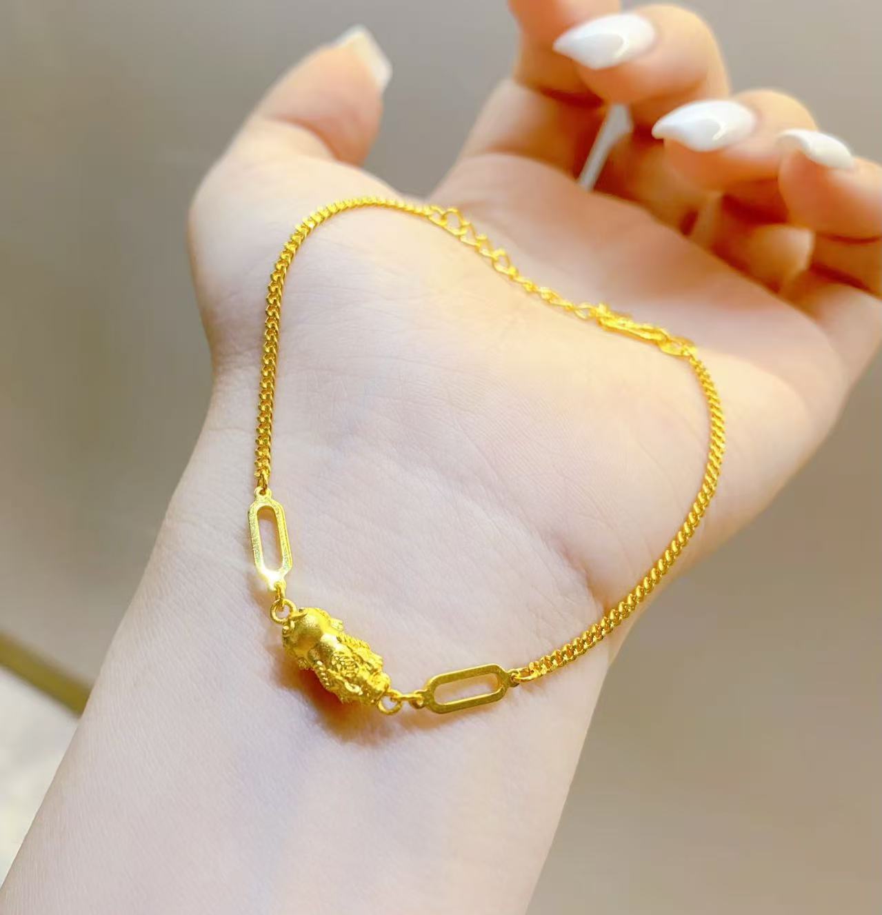 貔貅手链纯金送女友